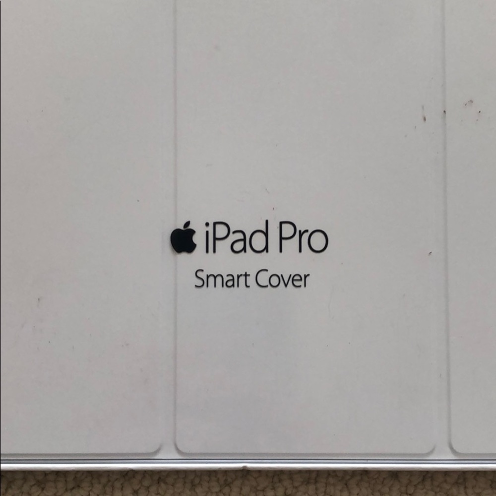 iPad Pro Smart Cover in white!